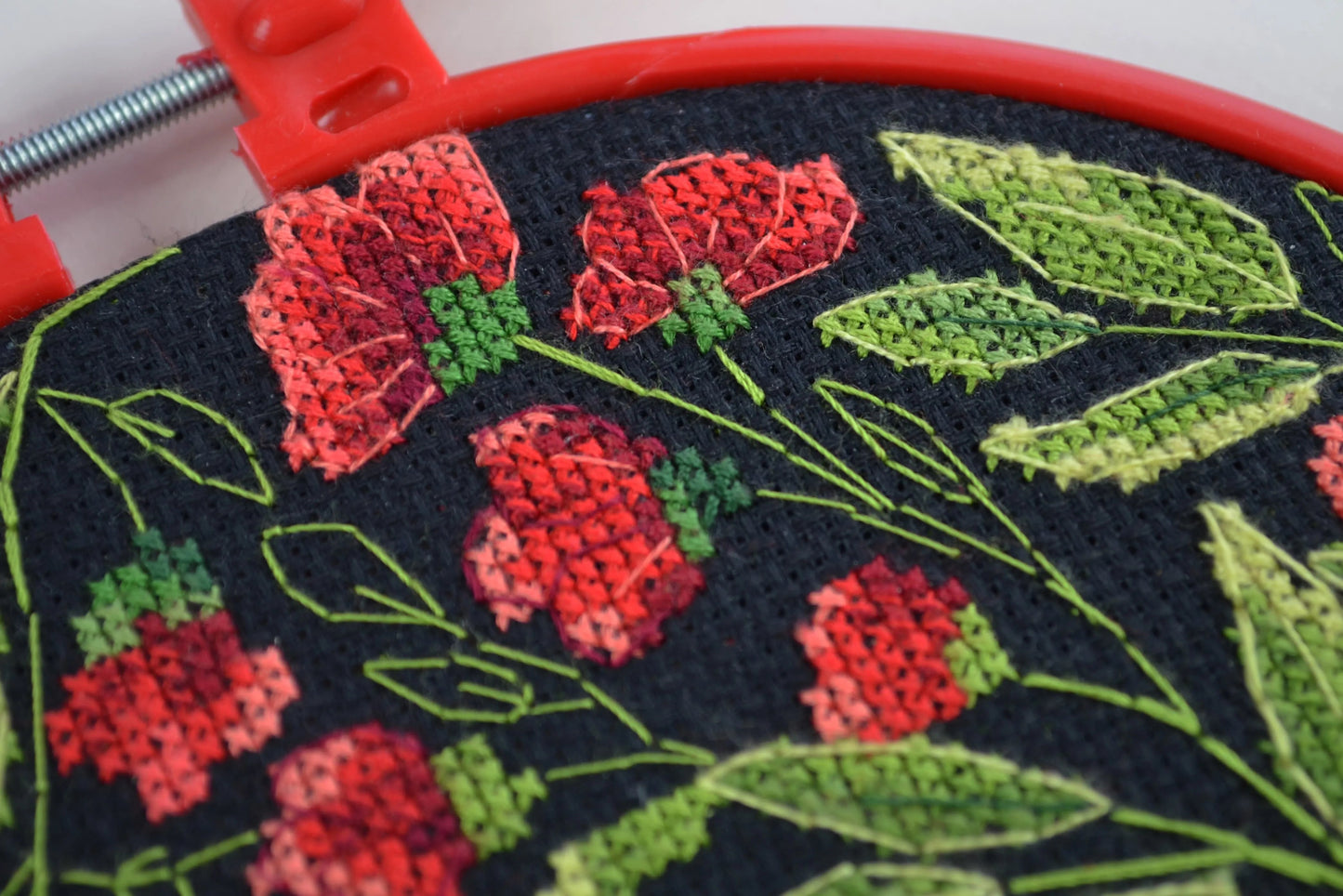 Cross-stitch kits - Flower dance AHM-079-1